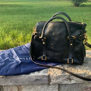 Like new Dooney & Bourke satchel